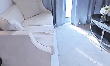 Sophie Summers XXX: Busty Redhead Milf Solo Webcam Dance