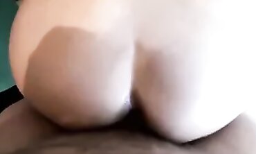 Hotty Vulgar Wife Lets Me Gobble Her Pussy