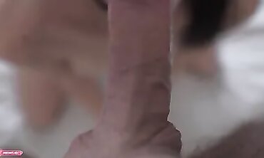 Petite Girlfriend Amateur Sofa Fuck Fest
