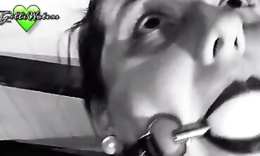 Gilli: BBW Milf Solo Bondage Session on Bedpost
