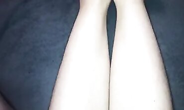 Unexperienced Toejob #75: Hairy Wife's Feet