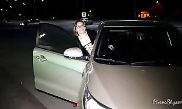 BBW Love Flashes in the Outdoors at a Parking Lot