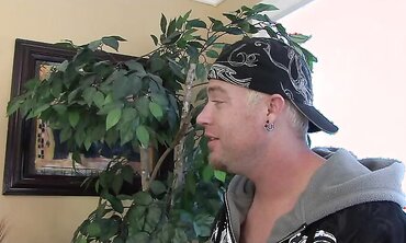 Light-Haired Bombshell Holly Fox Gets Deep Dicked In Her Smoothly-Shaven Puss For A Internal Ejaculation two