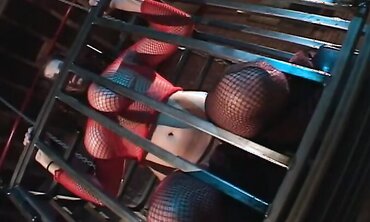 Gianna Michaels Deep Throats Jizz-Shotgun From A Cell