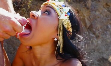 Yasmine Deleon Gets Boinked By The Sultan Outside