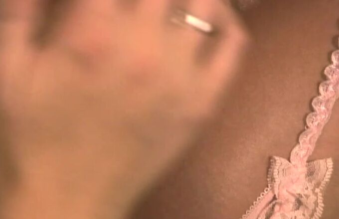 Hannah Harper And Brittney Skye Have Steamy G/g Sesh