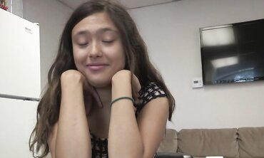 Mia Grand Gets Ger Lil' Pinkish Crevice Spread Out By A Shaven Coc