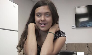 Mia Grand Gets Ger Lil' Pinkish Crevice Spread Out By A Shaven Coc
