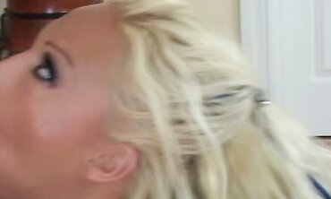 Nikki Hunter Takes A Pink Cigar In Her Bum Then Drinks The Jizz Flow