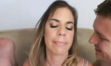 Candace Raines Luvs Jizm On Her Face