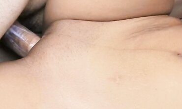 Jennelyn Is An Chinese Beauty Who Has Bang-Out While You See