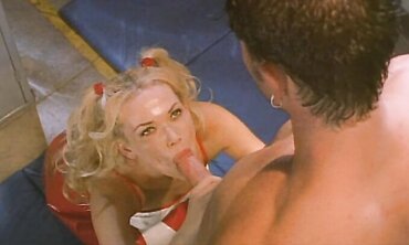 Ava Vincent Makes Her Dude Shoot Spunk On Her Face