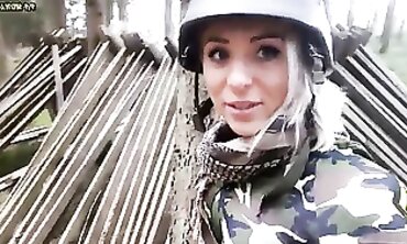 Krieg das ein Traum - Vom Soldat gefickt