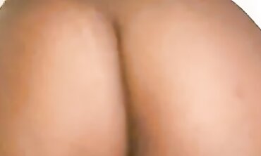 Ebony Babe with Massive Ass Twerking and Solo Play