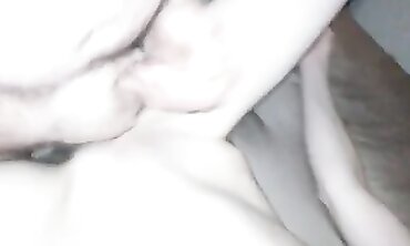 Amateur Threesome: Double Penetration and Creampie