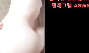 Korean Beauty with Huge Tits and Big Ass in Amateur Creampie