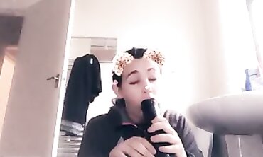 Toy's Pro Deepthroat Session With a 15-Inch Sex Toy