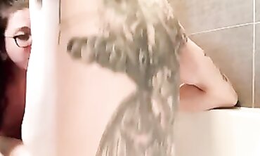Nerdy Faery Gets Anal Creampie