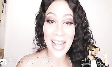 VR: Curvy African Brunette Masturbates And Twerks In High Heels