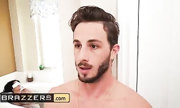 Kailani Kai and Lucas Frost in Mummy Get Mammories