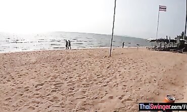 First Thai Girlfriend Gets Humped in Motel
