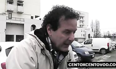 Laura Membro: Orgia di Gruppo con la Nuova Milf