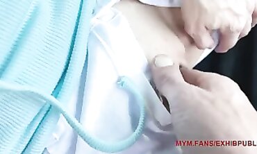 Voyeur Captures Nice's Public Masturbation and Huge Cumshot