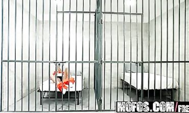 Elizabeth Jolie: Crazy Ash-Blonde in Uniform Gets Penetrated