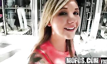 Addison Grey Loves Anal and Flashing in POV