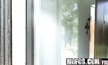 Jessa Rhodes POV Blowjob and Spanking Session