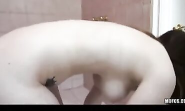 Ultra-Cute Ginger Maryjane Mayhem Gets Screwed In The Shower