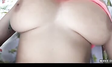 Jasmine's Public Freakout With a Big Dick