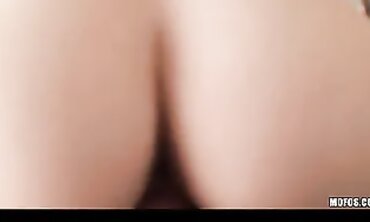 Brunette Babe With Huge Booty Gives Amazing Blowjob