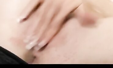 Princess and Pink: Blonde Goddesses Rub Their Cunnies to Extreme Orgasms