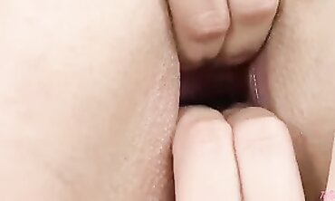 Cherry Jul Shaves And Fingers Her Blonde Pussy