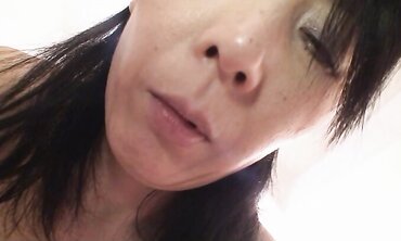 Super-Cute Asian Stunner Lets the Beef Whistle In