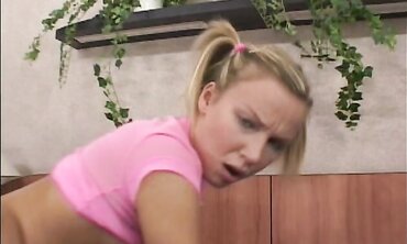 Blondie Alisson Keeps Pinkish Jug Top On To Get Humped And Covered