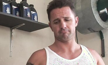 Regina Ice Has Her Arsehole Serviced By Her Enormous Dicked Mechanic! two