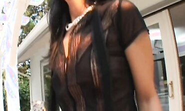 India Summer Is A Good Cougar