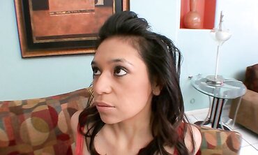 Valerie Hart Just Pummeled Parent's Hottest Mate
