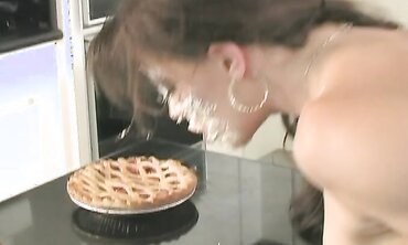 Vanessa Lane Share Pie With Her Beau Then Shares His Fuck-Stick