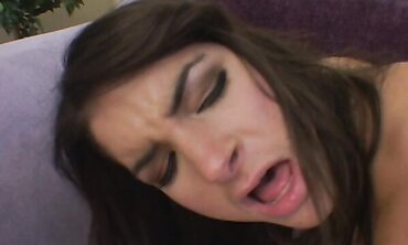 Roxxxy Rush Luvs To Guzzle