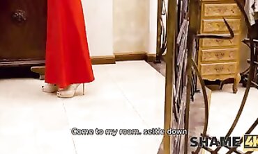Dark-Haired Cougar Gets a Kitchen Doggystyle Hump