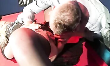 Italian Cougar Gets Anal, Blowjob & Squirt