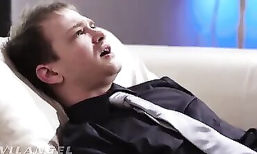 Curvy Therapist Blair Williams Gets Messy With Blowjob And Facesitting