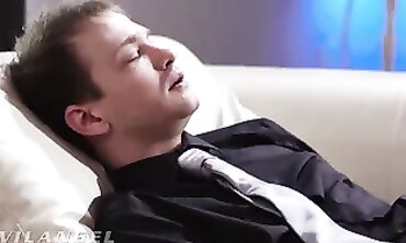 Curvy Therapist Blair Williams Gets Messy With Blowjob And Facesitting