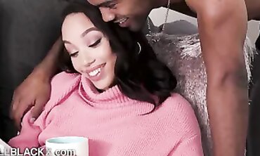 Alexis Tae: The Ultimate Ebony Girlfriend Experience