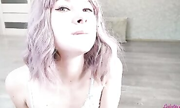 POV: She Strokes Her XXL Boyfriend Before an Oral Orgy
