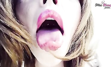 Miss Honey Barefeet Teases with Lipstick and Tongue