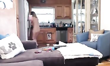 Chilling At Home: Amateur BBW Milf Webcam